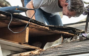 common causes of Oakdale fascia damage